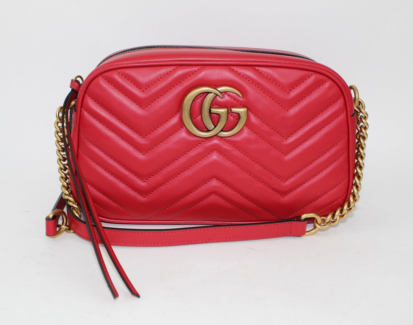 GUCCI GG MARMONT SMALL MATELASSÉ SHOULDER BAG