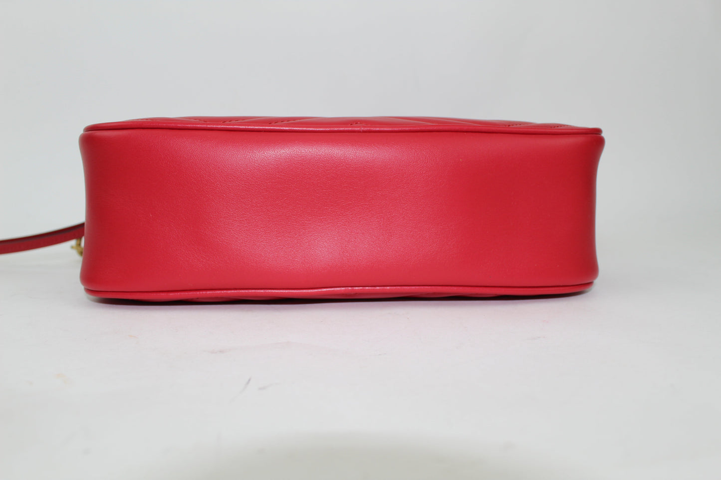 GUCCI GG MARMONT SMALL MATELASSÉ SHOULDER BAG