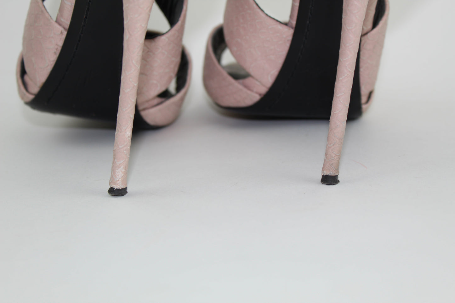 GIUSEPPE ZANOTTI PINK COLINE SNAKE SKIN SANDALS