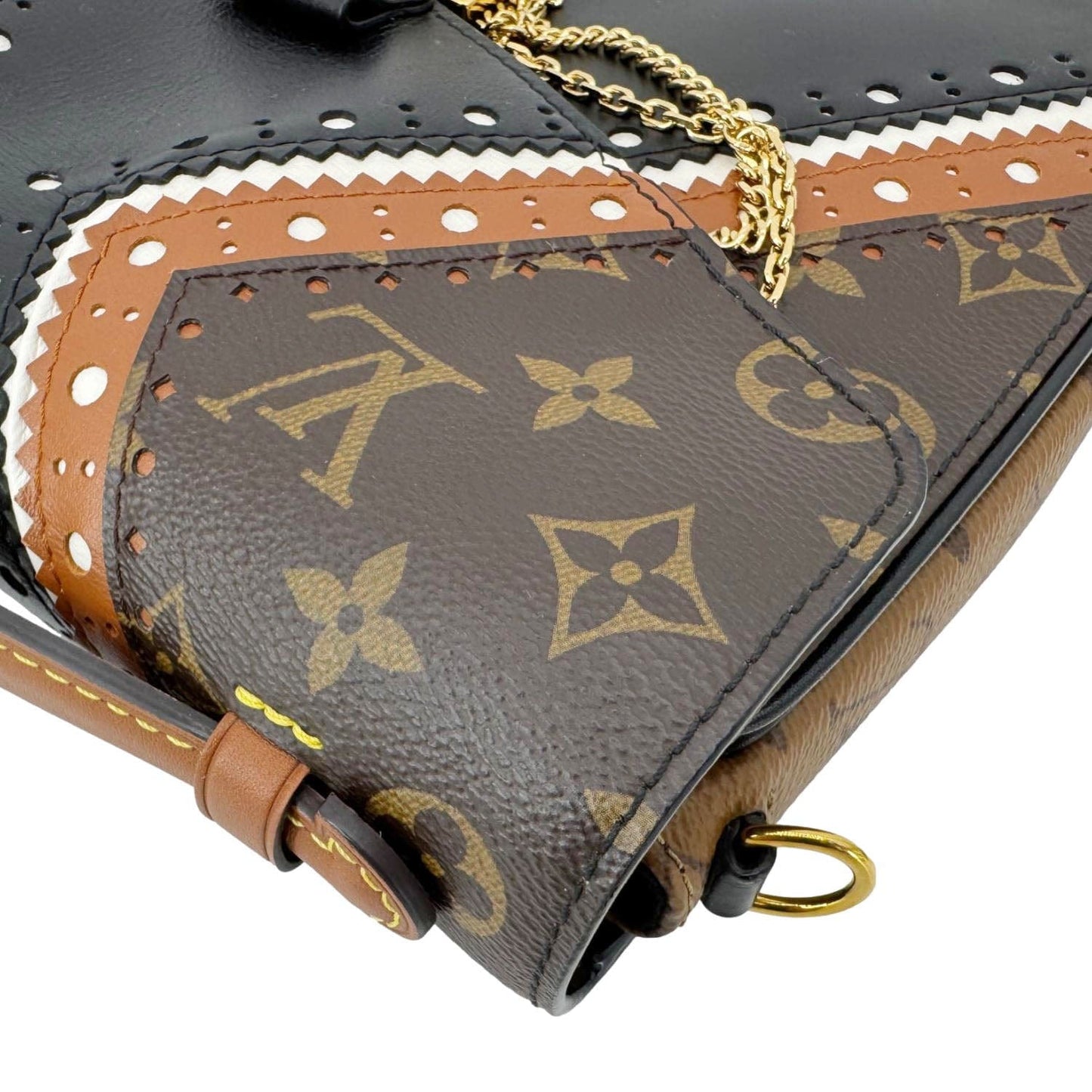 LOUIS VUITTON Metis Pochette Brogue Reverse Monogram Shoulder Bag Black
