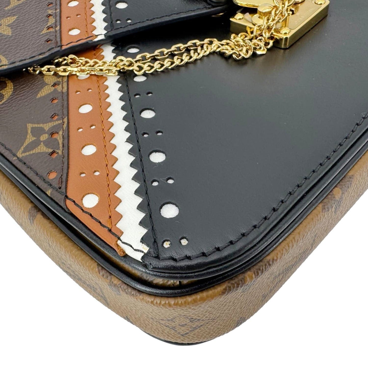 LOUIS VUITTON Metis Pochette Brogue Reverse Monogram Shoulder Bag Black