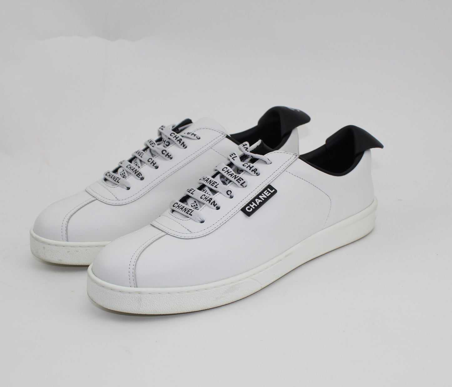 CHANEL WEEKENDER SNEAKERS