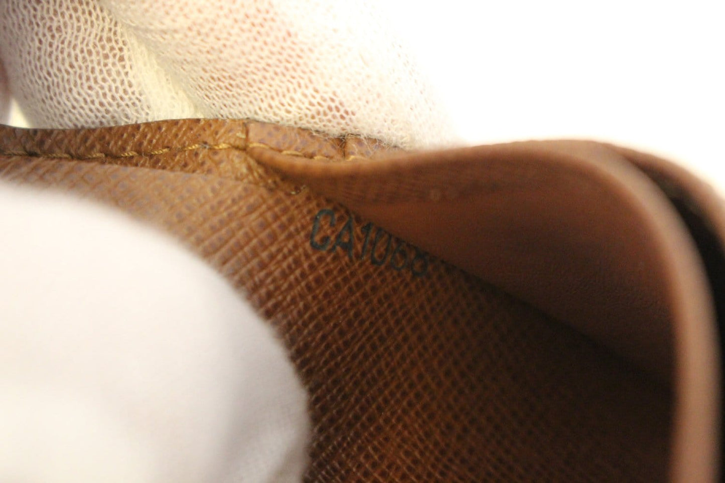 LOUIS VUITTON Monogram Canvas French Wallet Kisslock