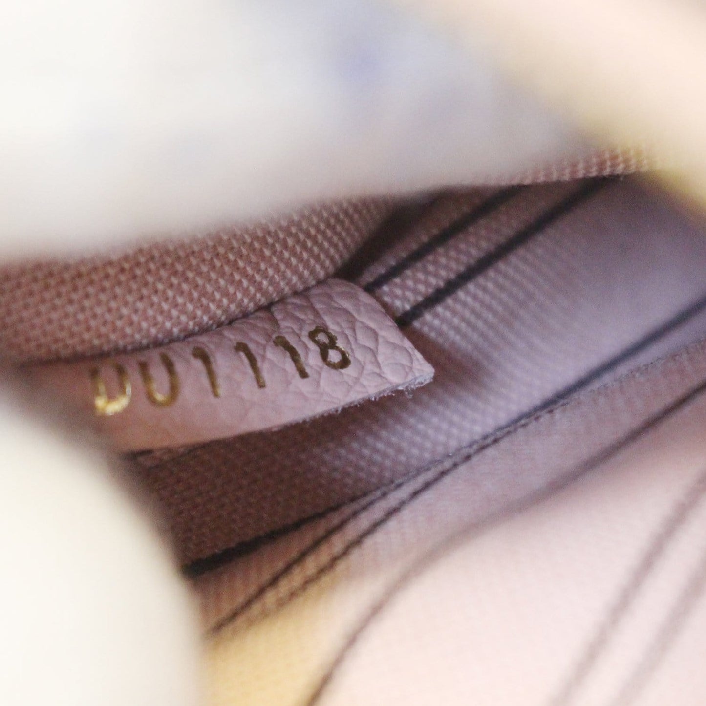 LOUIS VUITTON Metis Pochette Empreinte Crossbody Bag Rose Poudre