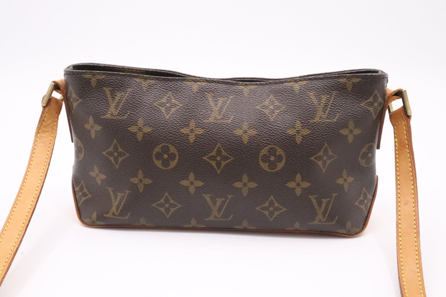 Louis Vuitton Trotteur in Monogram Canvas
