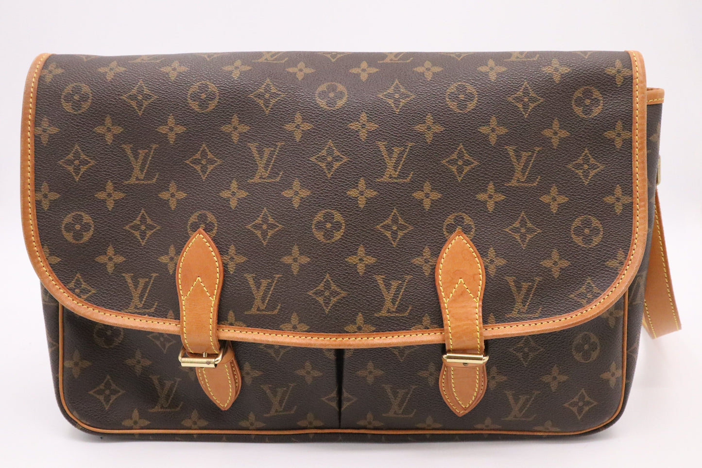 Louis Vuitton Gibeciere GM in Monogram Canvas