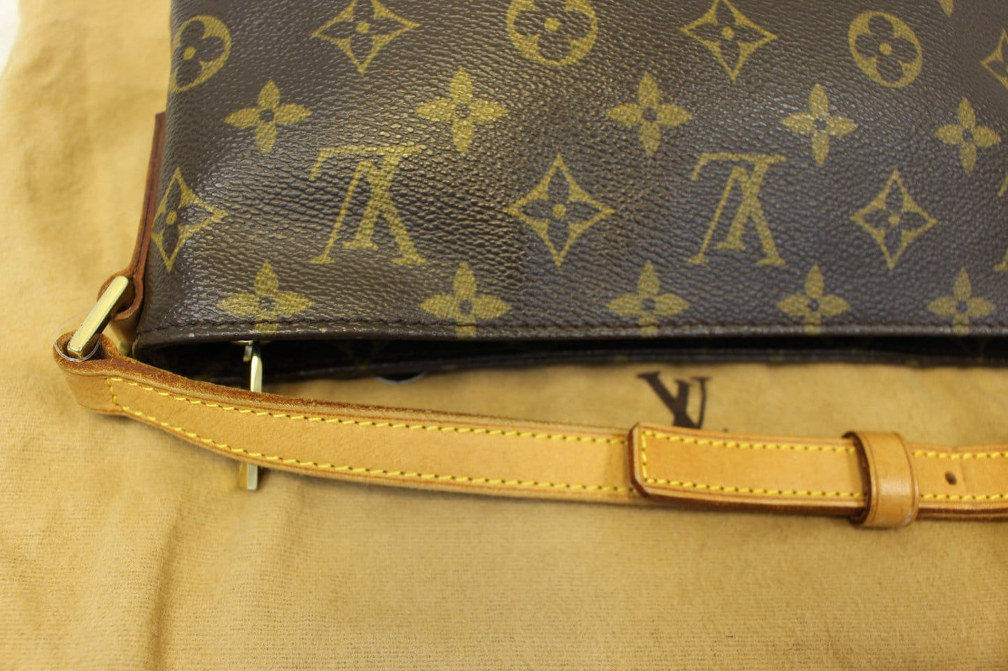 LOUIS VUITTON Monogram Canvas Trotteur Crossbody Bag