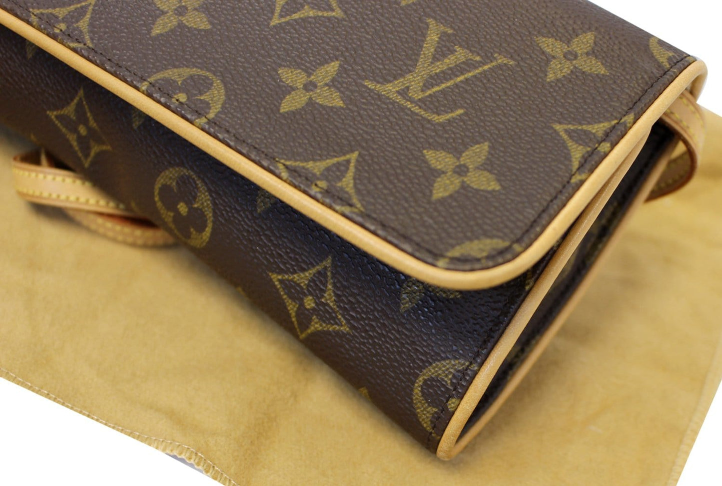 LOUIS VUITTON Monogram Canvas Pochette Twin GM Shoulder Crossbody Bag