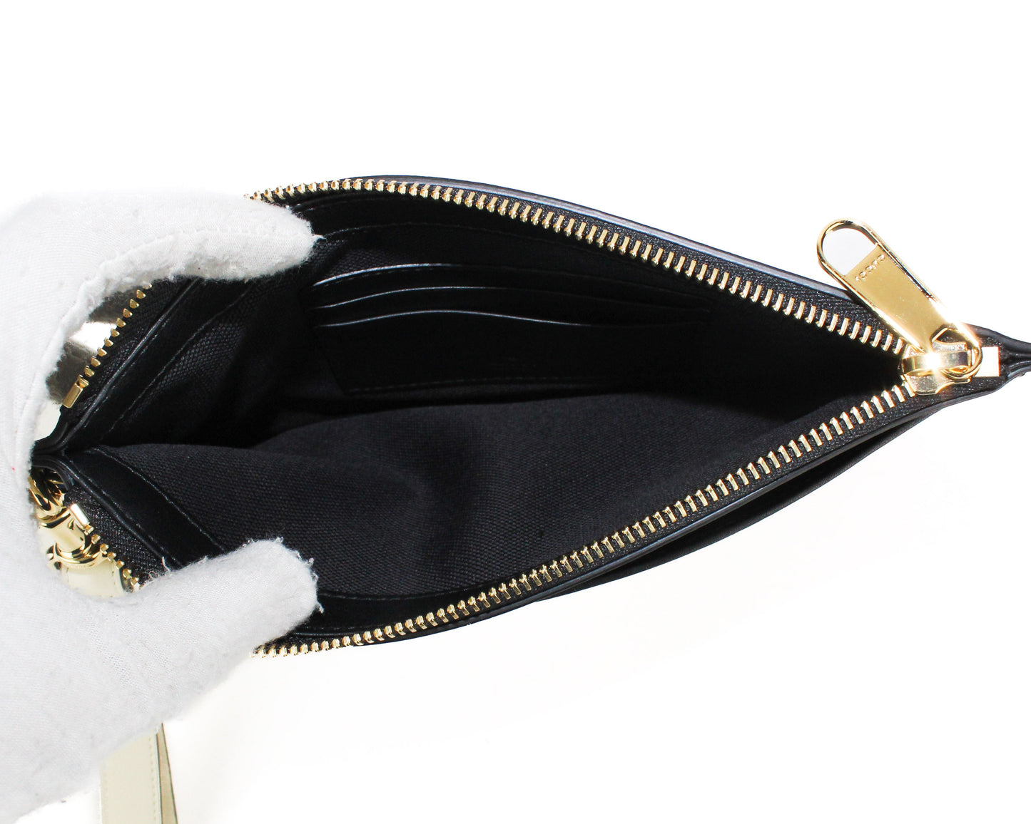 Gucci Interlocking GG Pouch in Black and White