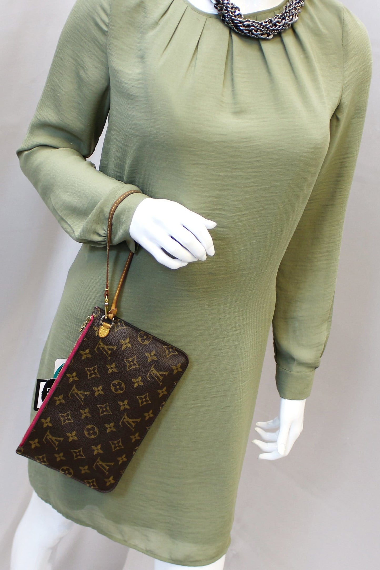 LOUIS VUITTON Monogram Canvas Pochette Wristlet Pouch Neverfull MM Fuchsia