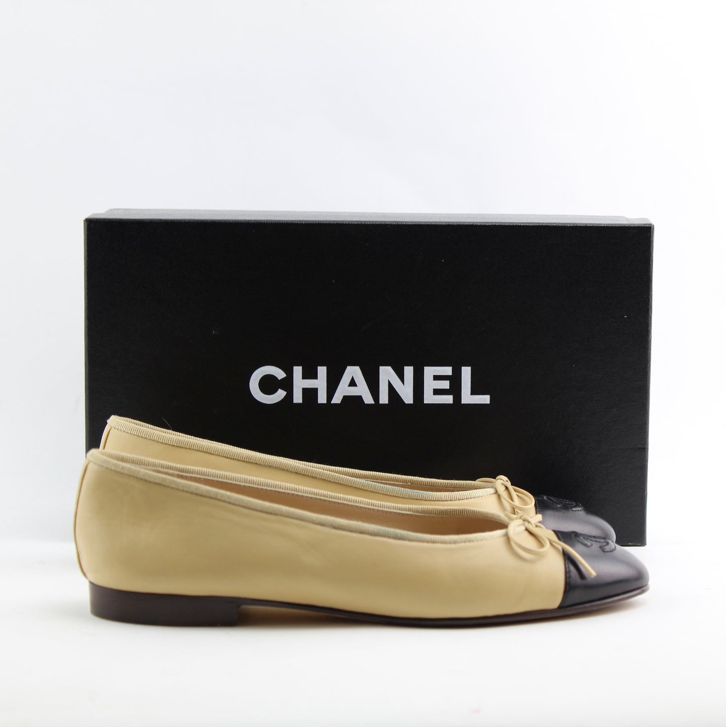 CHANEL BALLET FLATS SIZE 37.5