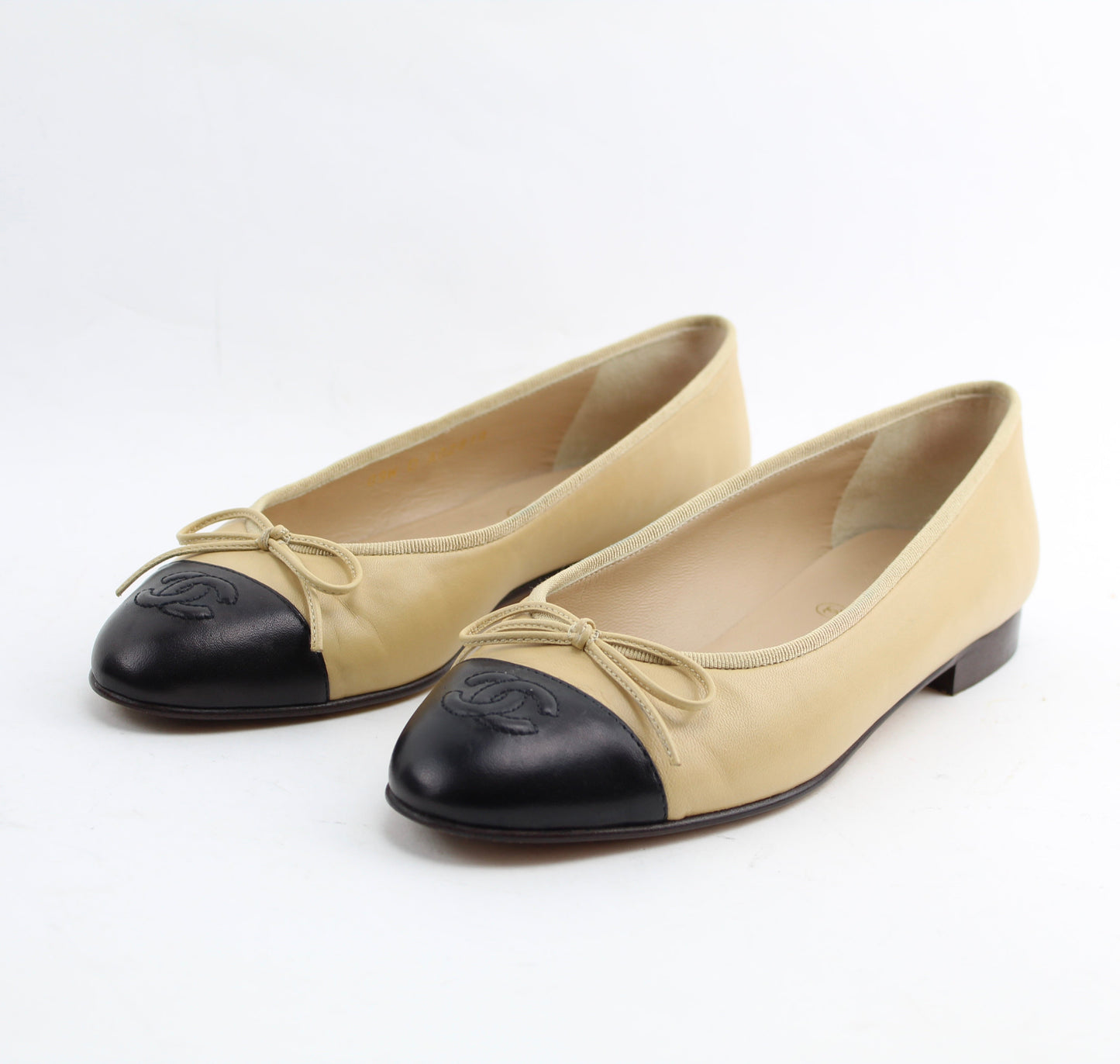 CHANEL BALLET FLATS SIZE 37.5