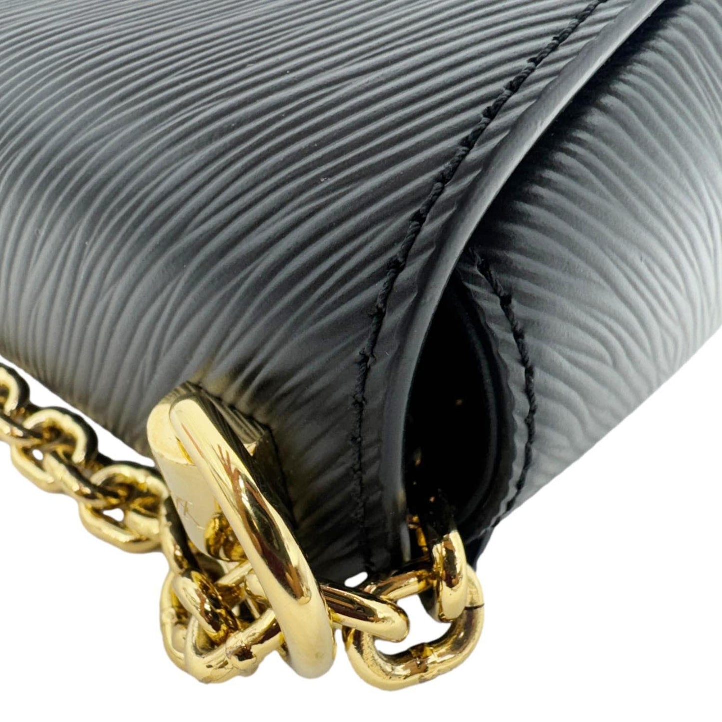 LOUIS VUITTON  LV Twist MM Epi Leather Chain Shoulder Bag Black