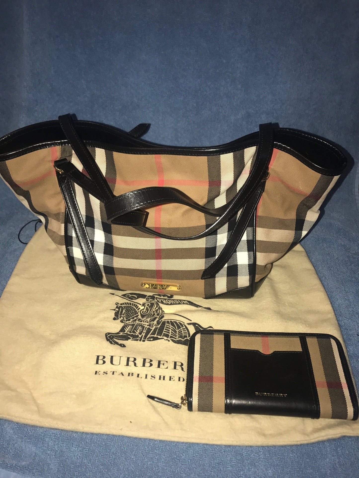 Burberry Handbag & Wallet Set