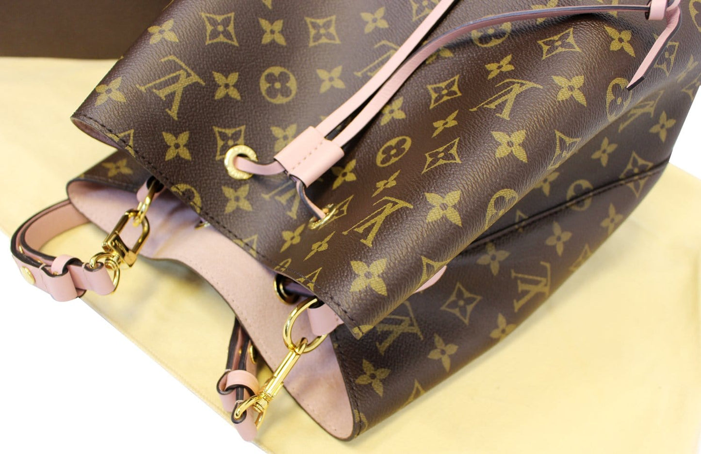 LOUIS VUITTON Monogram Canvas Neo Noe Shoulder Bag Rose Ballerine