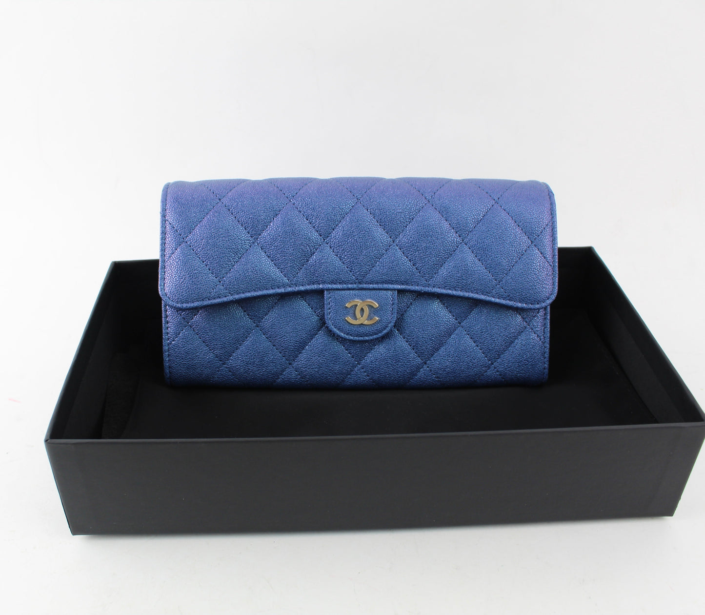 CHANEL CLASSIC FLAP WALLET