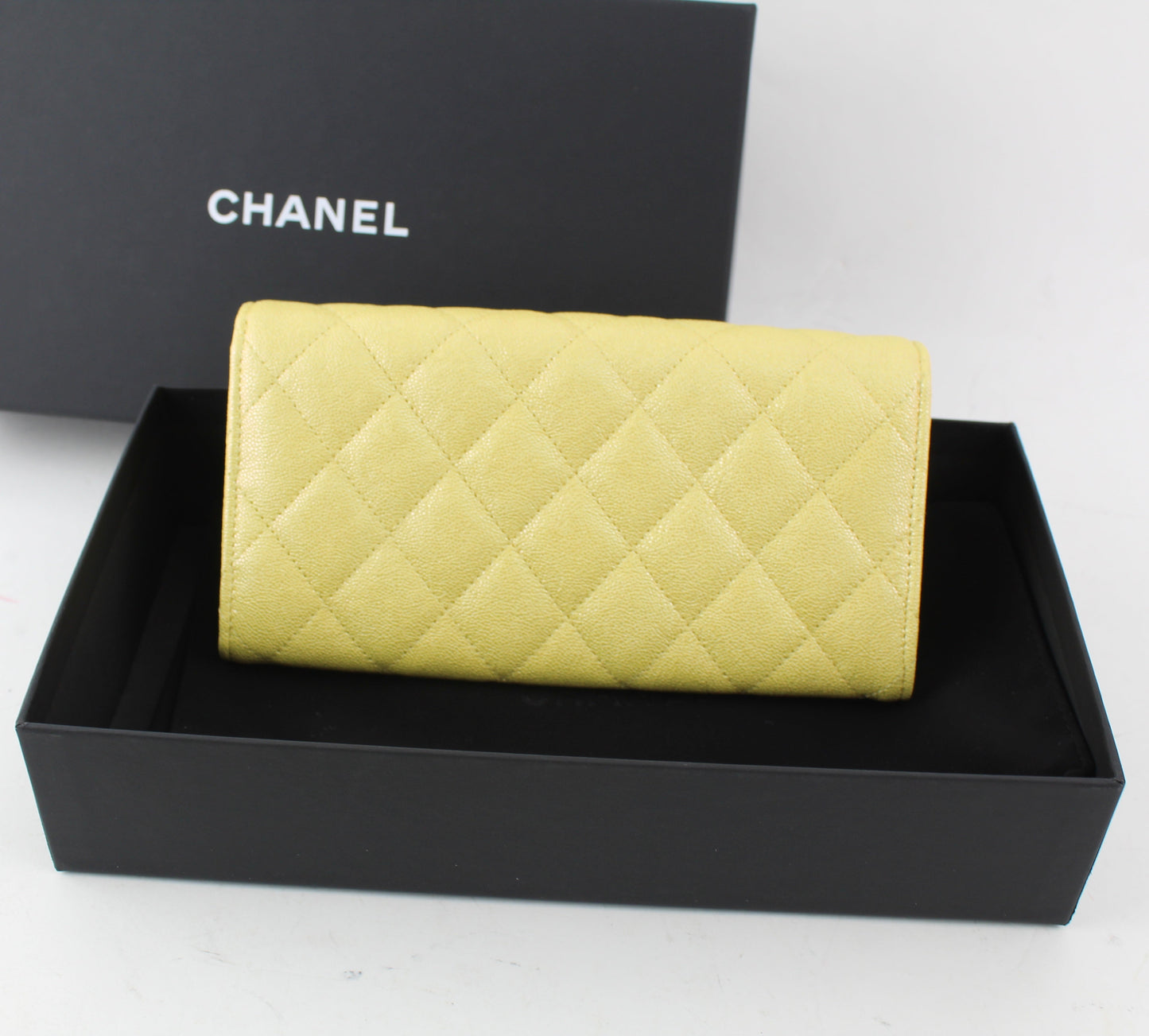 CHANEL CLASSIC FLAP WALLET