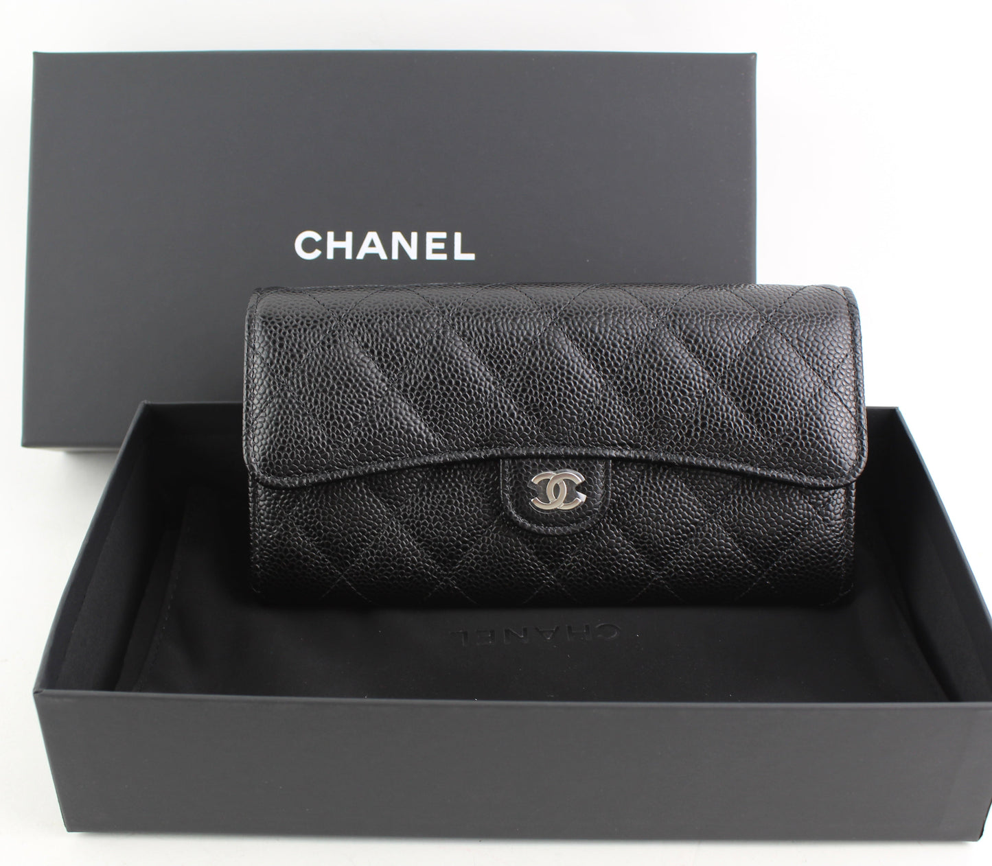 CHANEL CLASSIC FLAP WALLET