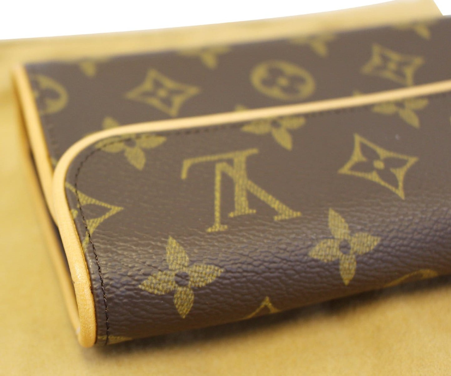 LOUIS VUITTON Monogram Canvas Pochette Florentine Bag