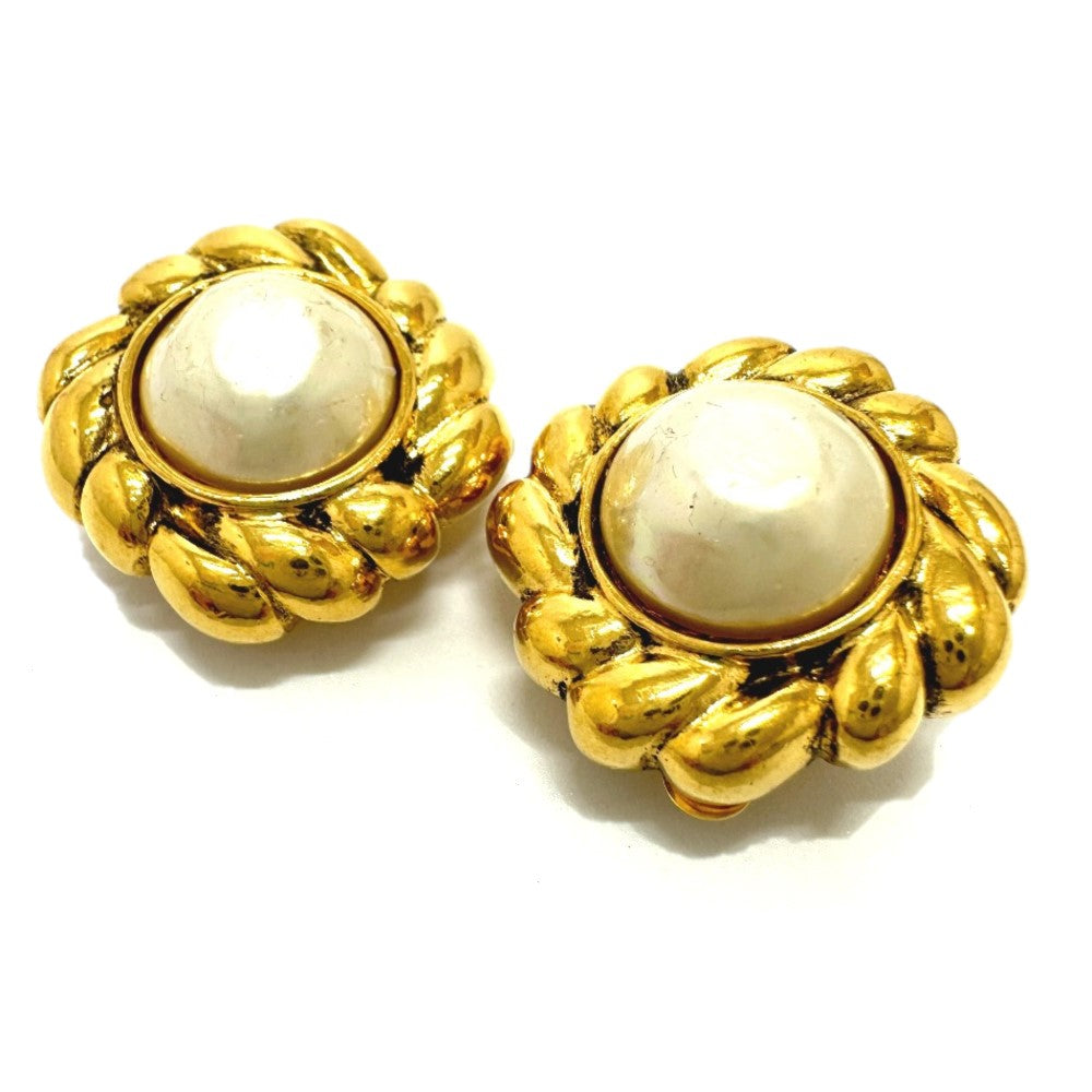 CHANEL Earring Fake Pearl / Gold Plated gold Fake pearl