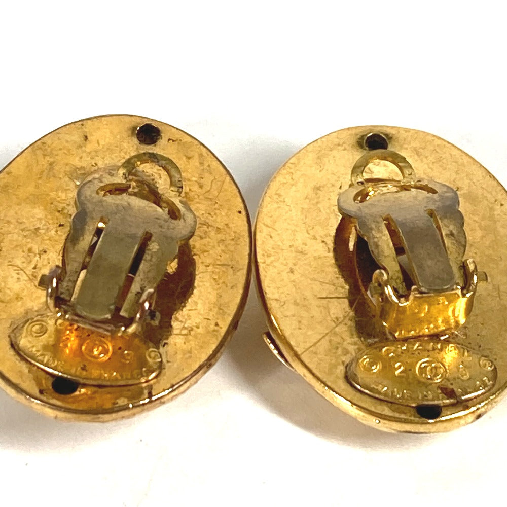 CHANEL Earring metal gold vintage CC COCO Mark