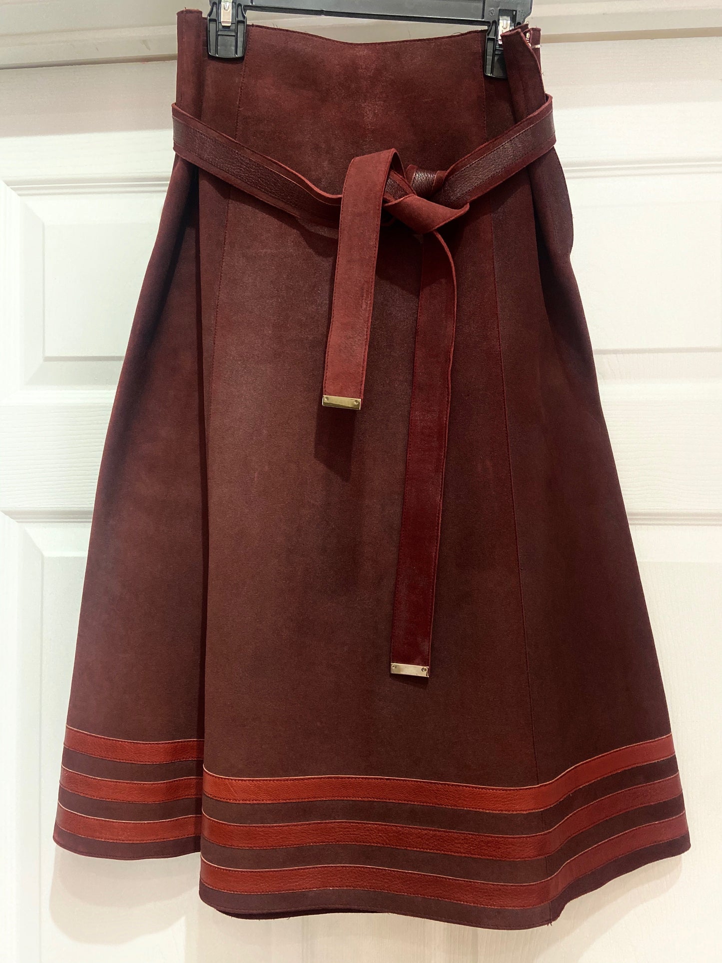LOUIS VUITTON BELTED AGNEAU LAMBSKIN SKIRT