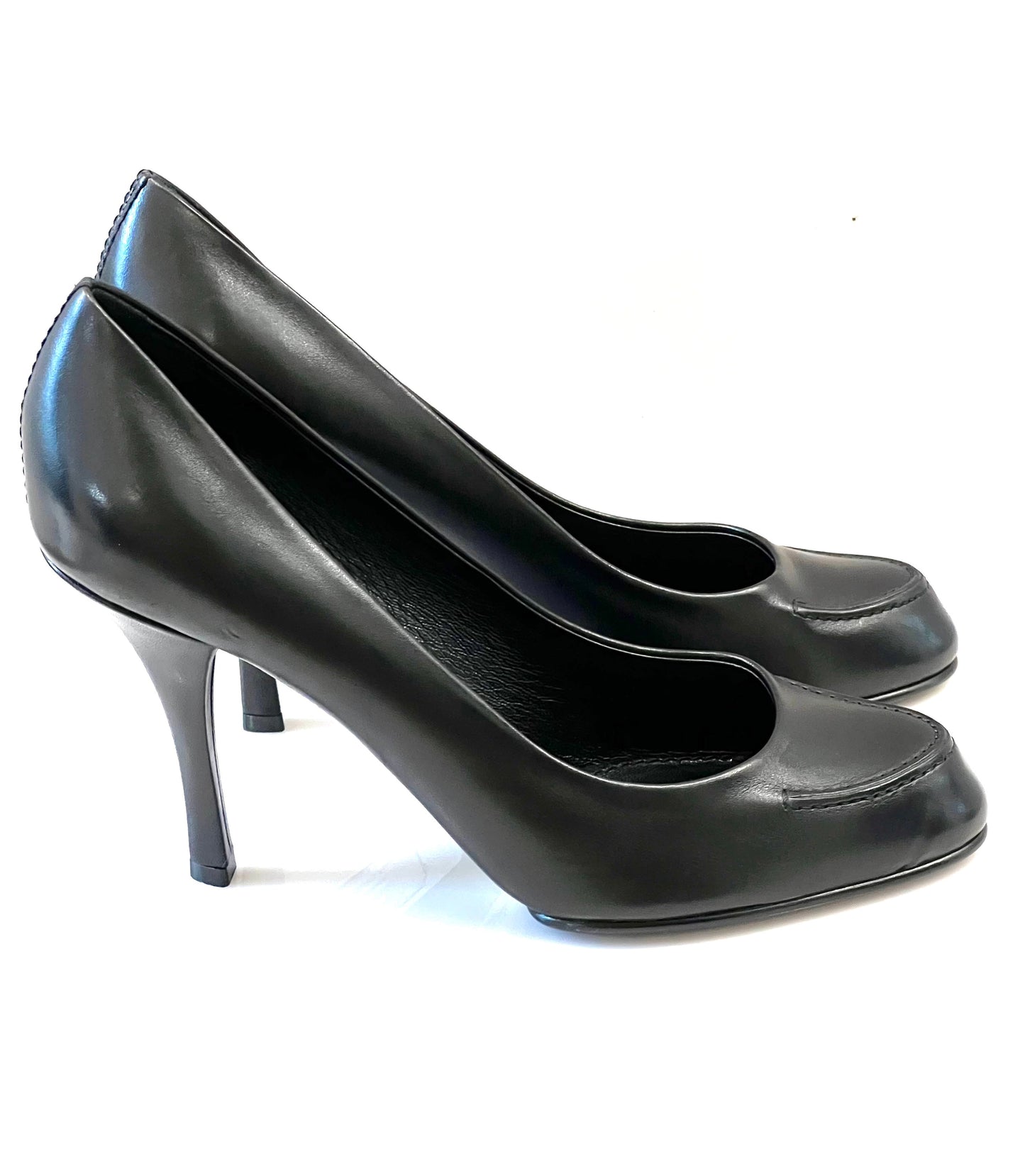 LOUIS VUITTON CALFSKIN LEATHER SPLENDID PUMPS
