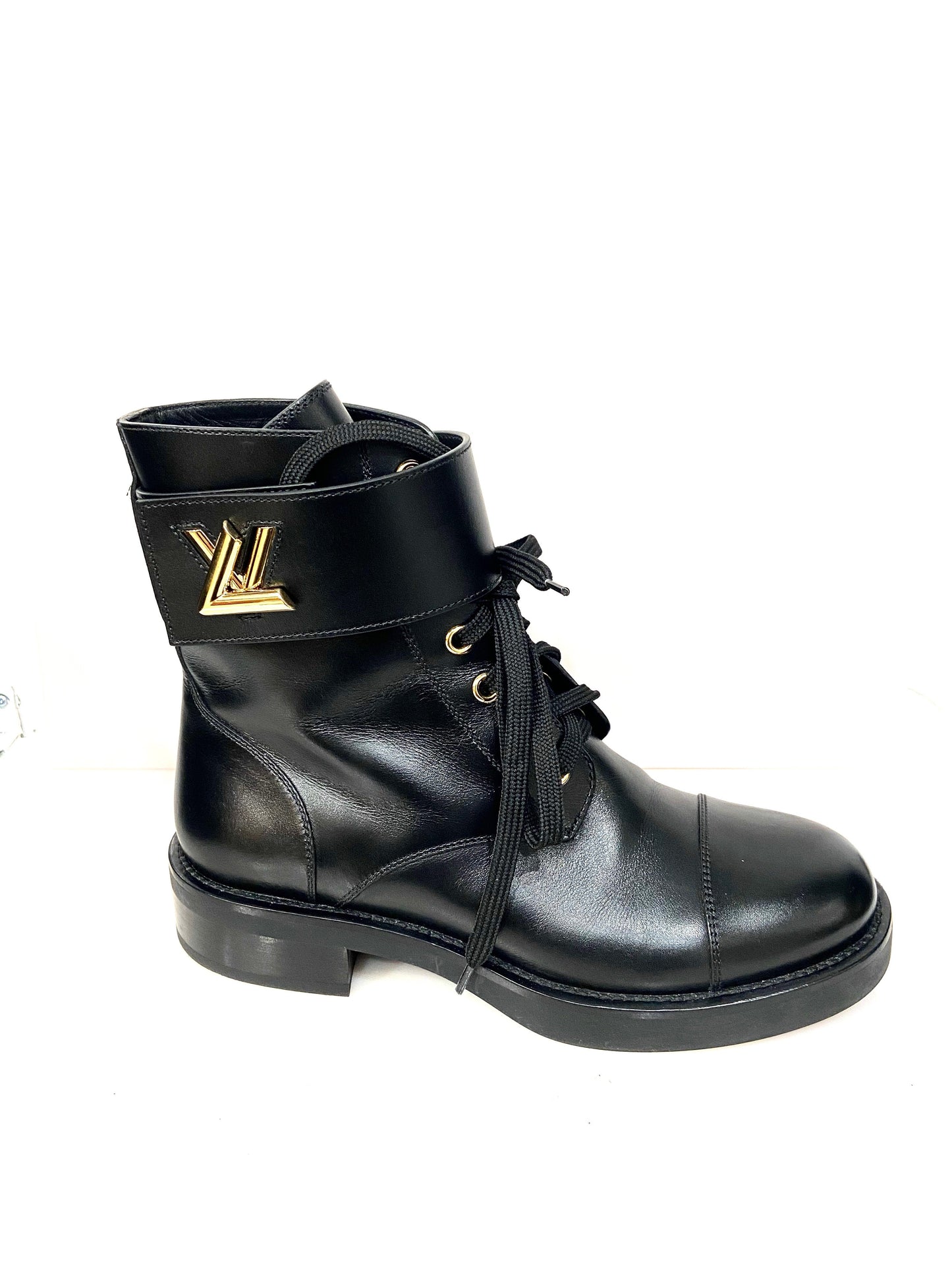 LOUIS VUITTON CALFSKIN LEATHER WONDERLAND RANGER BOOTS