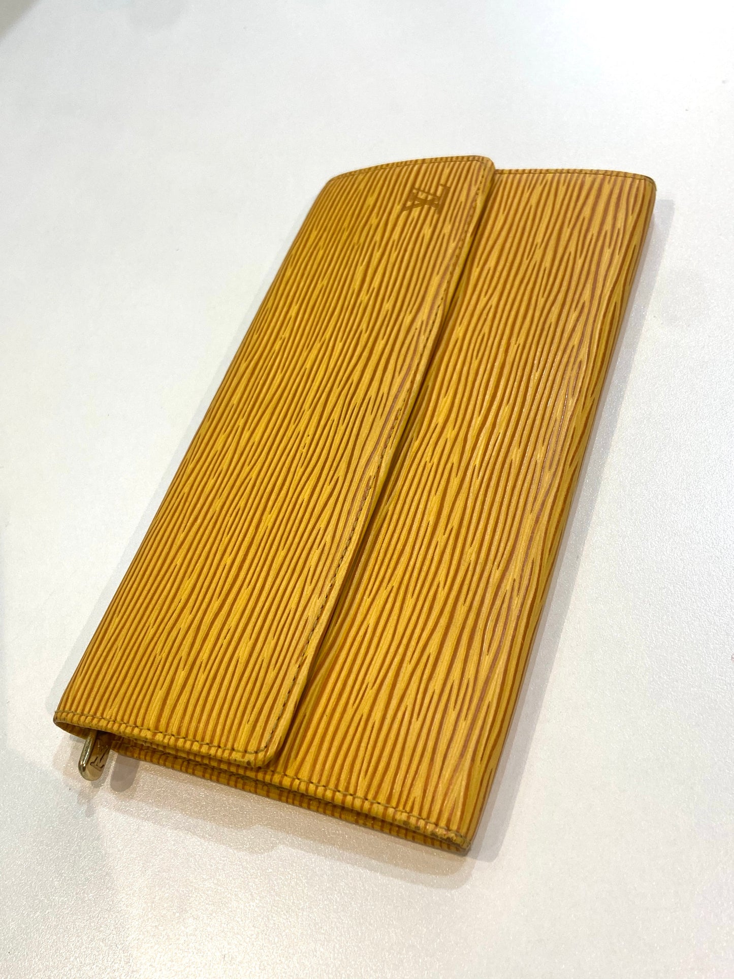 LOUIS VUITTON EPI LEATHER PORTE MONNAIE WALLET