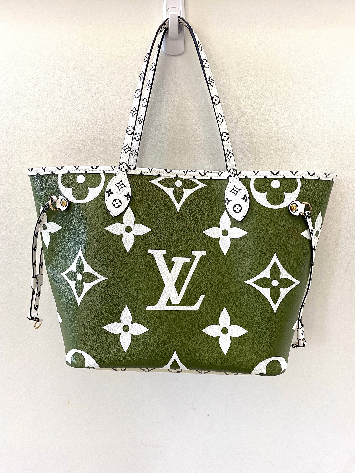 LOUIS VUITTON GIANT MONOGRAM  NEVERFULL MM