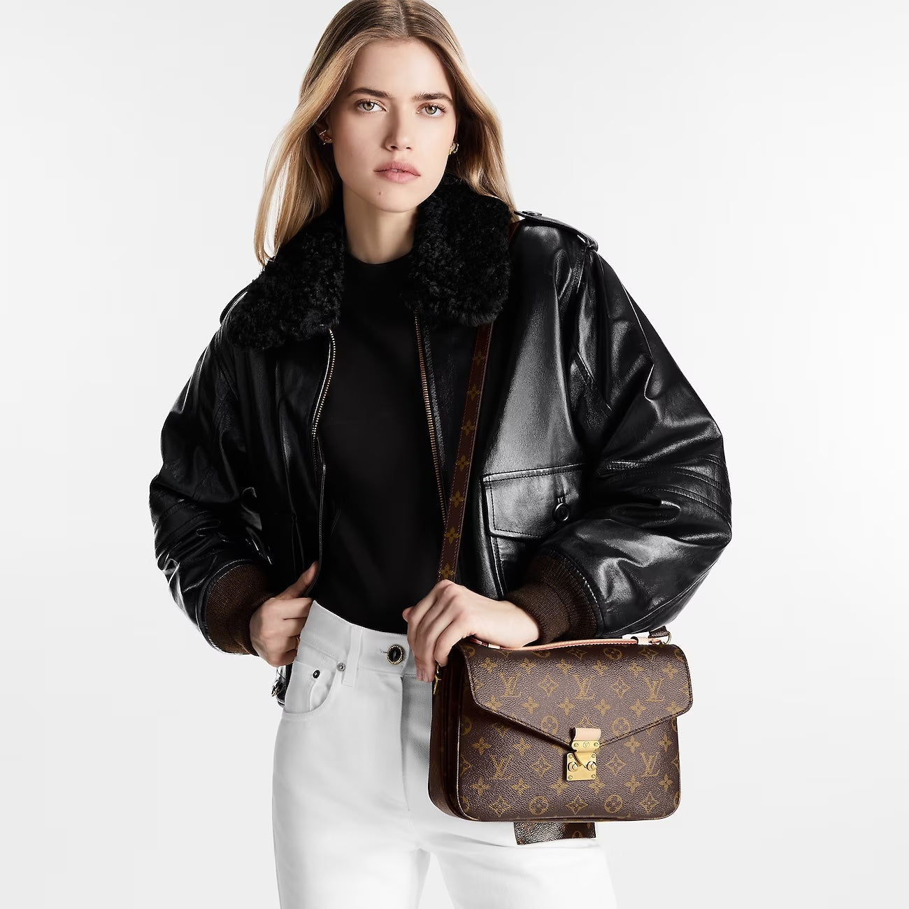LOUIS VUITTON MONOGRAM POCHETTE MÃTIS SHOULDER BAG