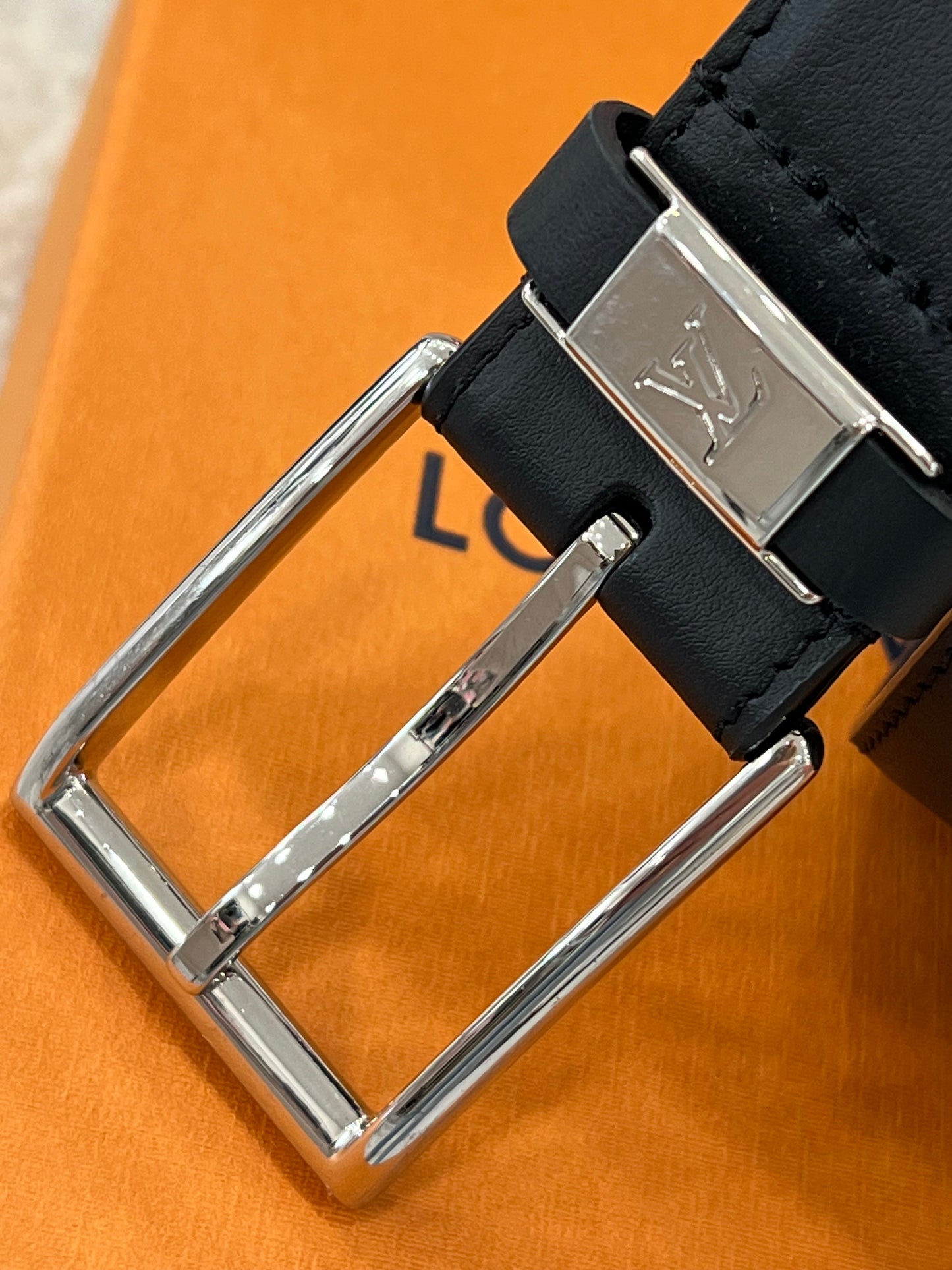 LOUIS VUITTON PONT NEUF CALFSKIN LEATHER BELT