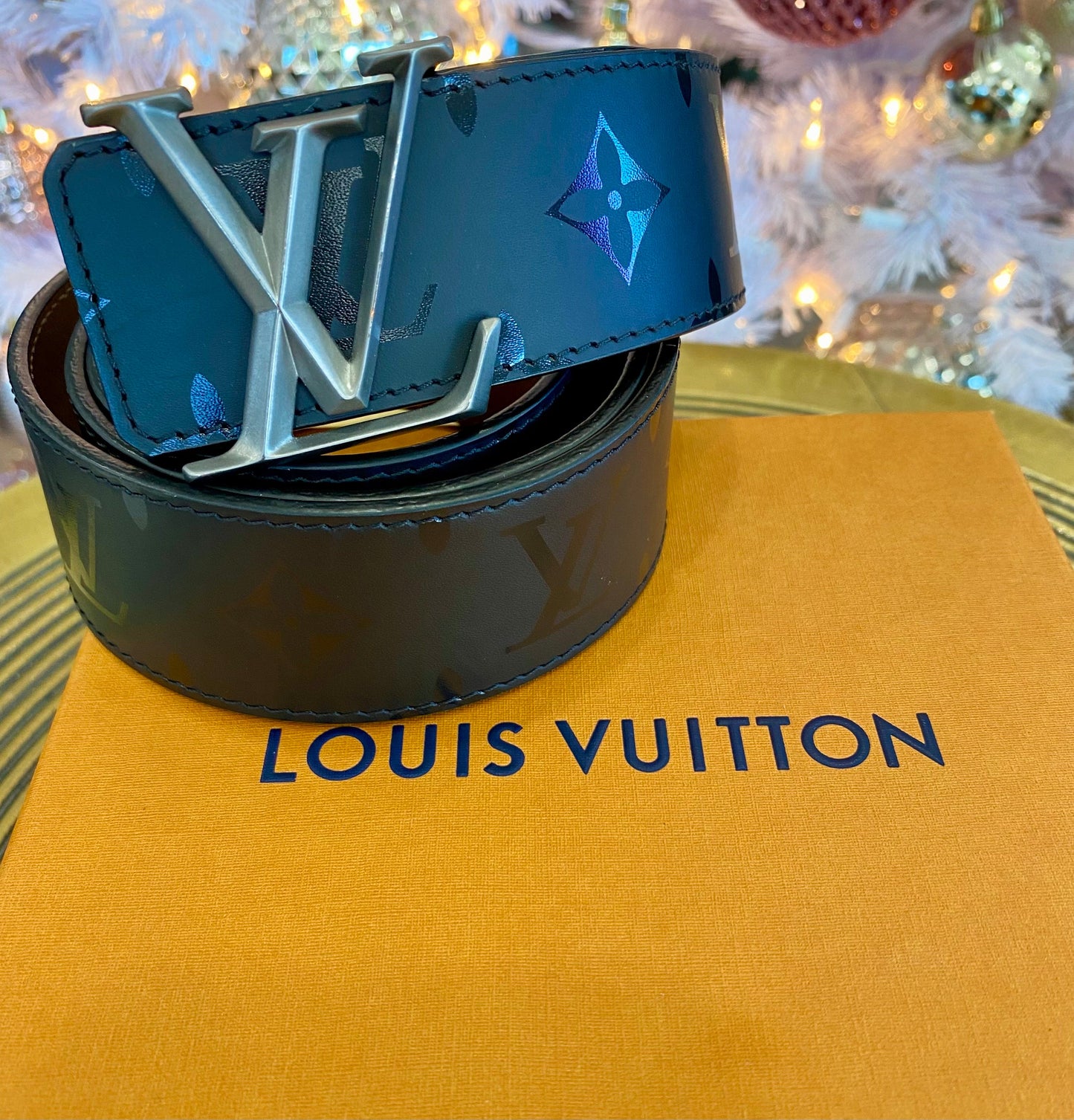 LOUIS VUITTON PYRAMIDE REVERSIBLE MONOGRAM 40MM LEATHER BELT