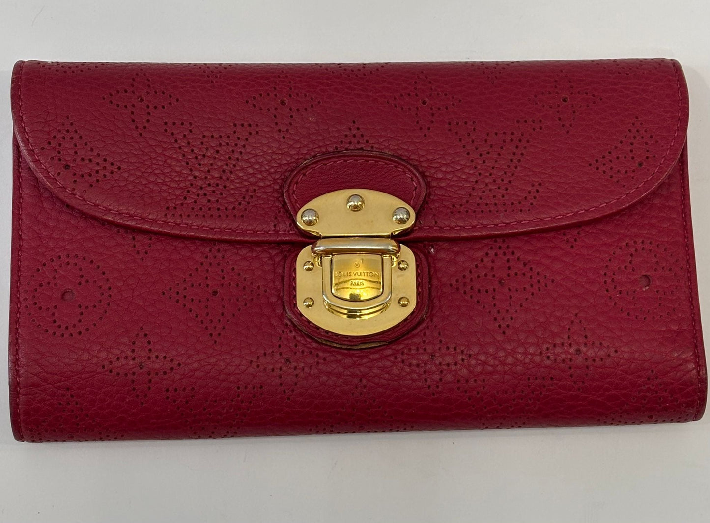 LOUIS VUITTON MAHINA LEATHER AMELIA WALLET