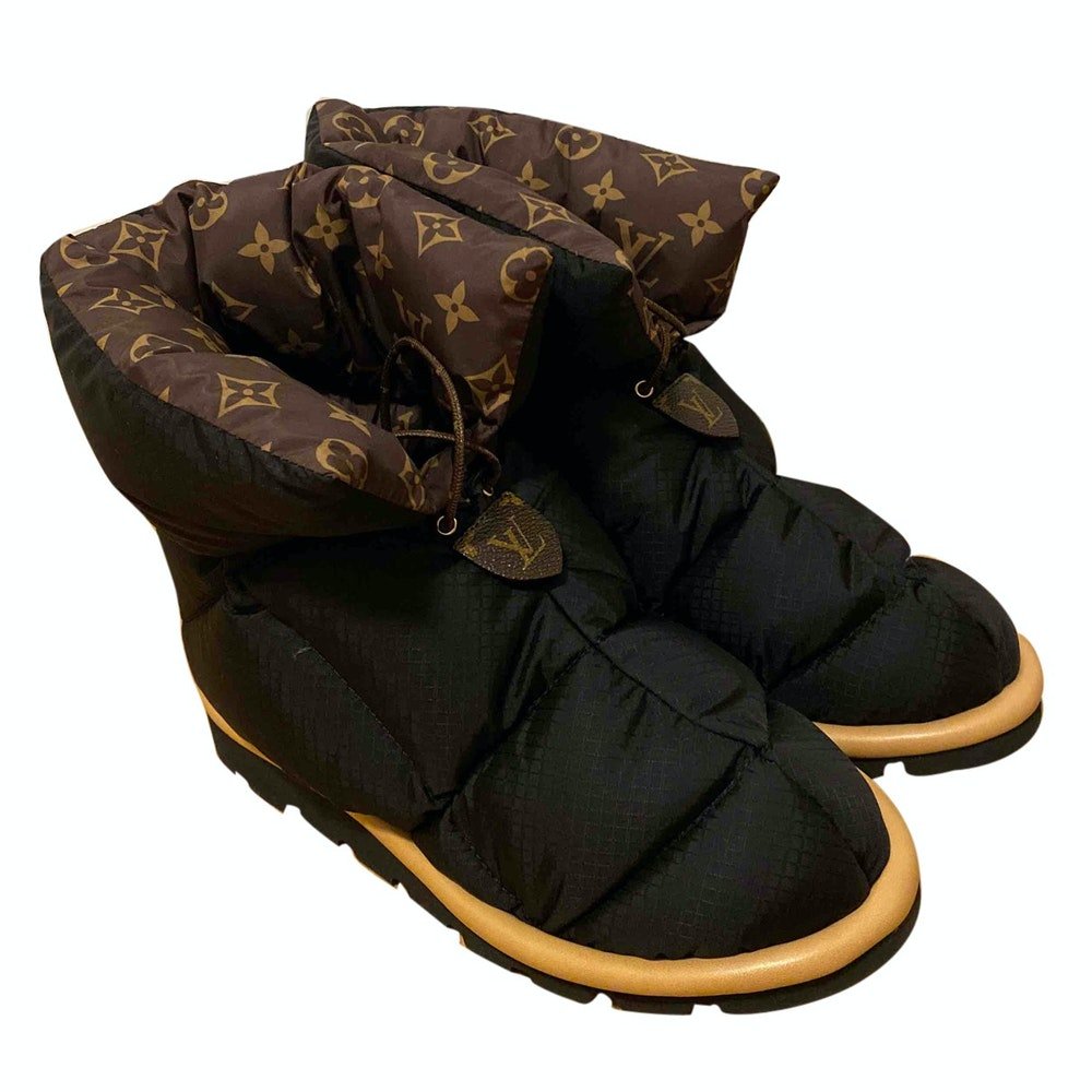LOUIS VUITTON PILLOW COMFORT ANKLE BOOT