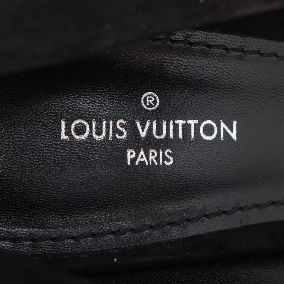 LOUIS VUITTON 16 YEAR LEATHER X SUEDE PUMPS