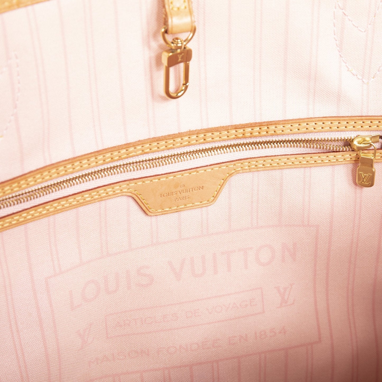 Louis Vuitton 2019 Damier Azur Neverfull MM
