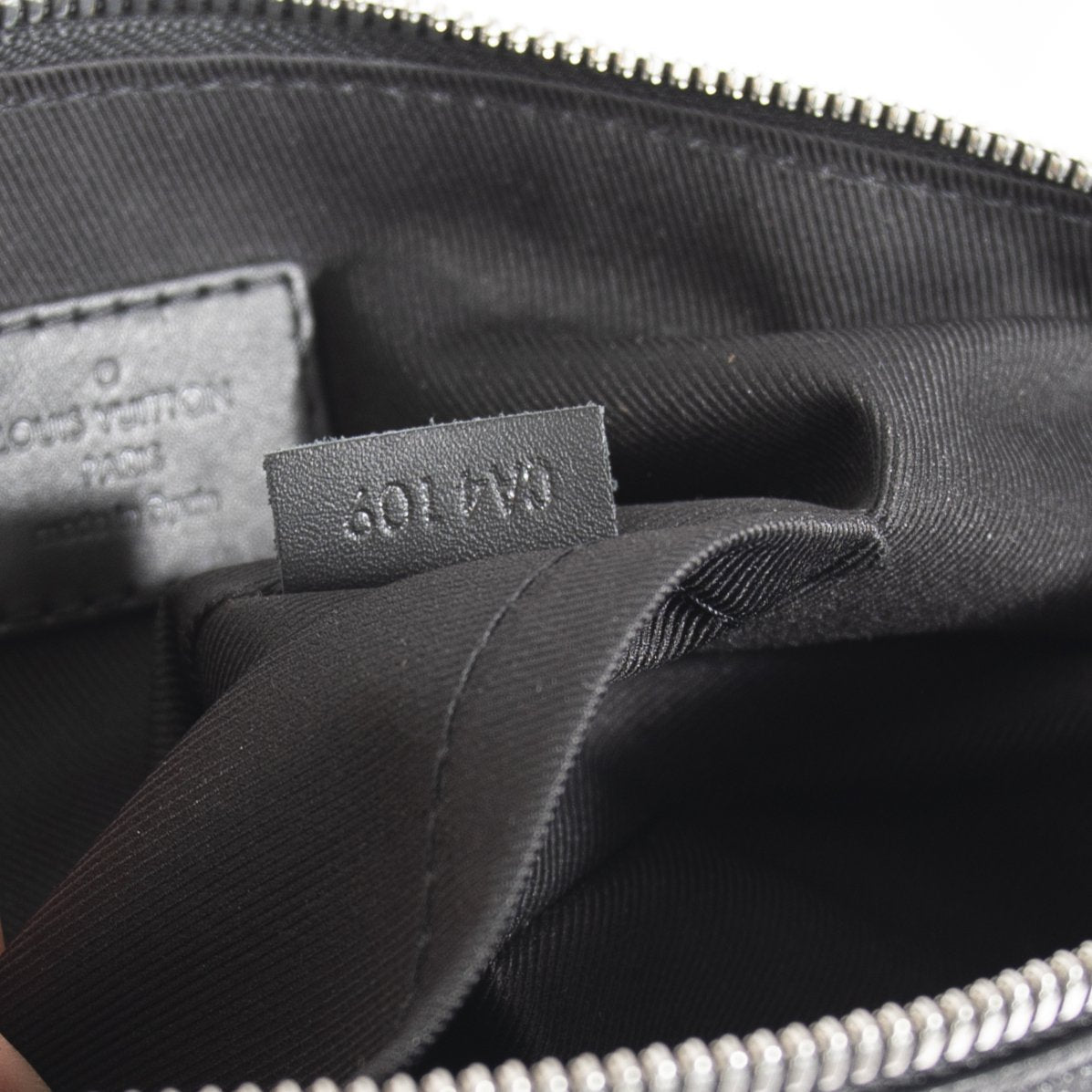 Louis Vuitton 2019 Damier Infini Discovery Messenger BB