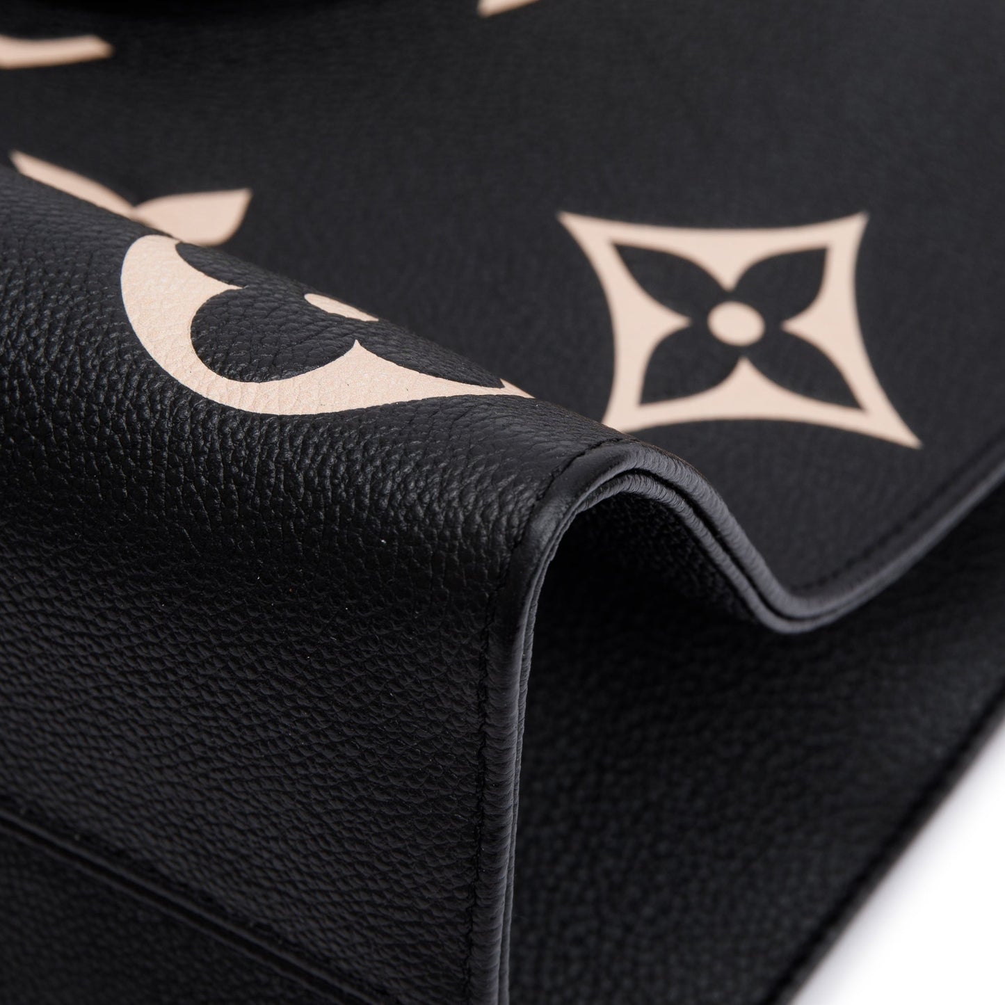 Louis Vuitton 2020 Bicolor Monogram Empreinte Leather OnTheGo MM