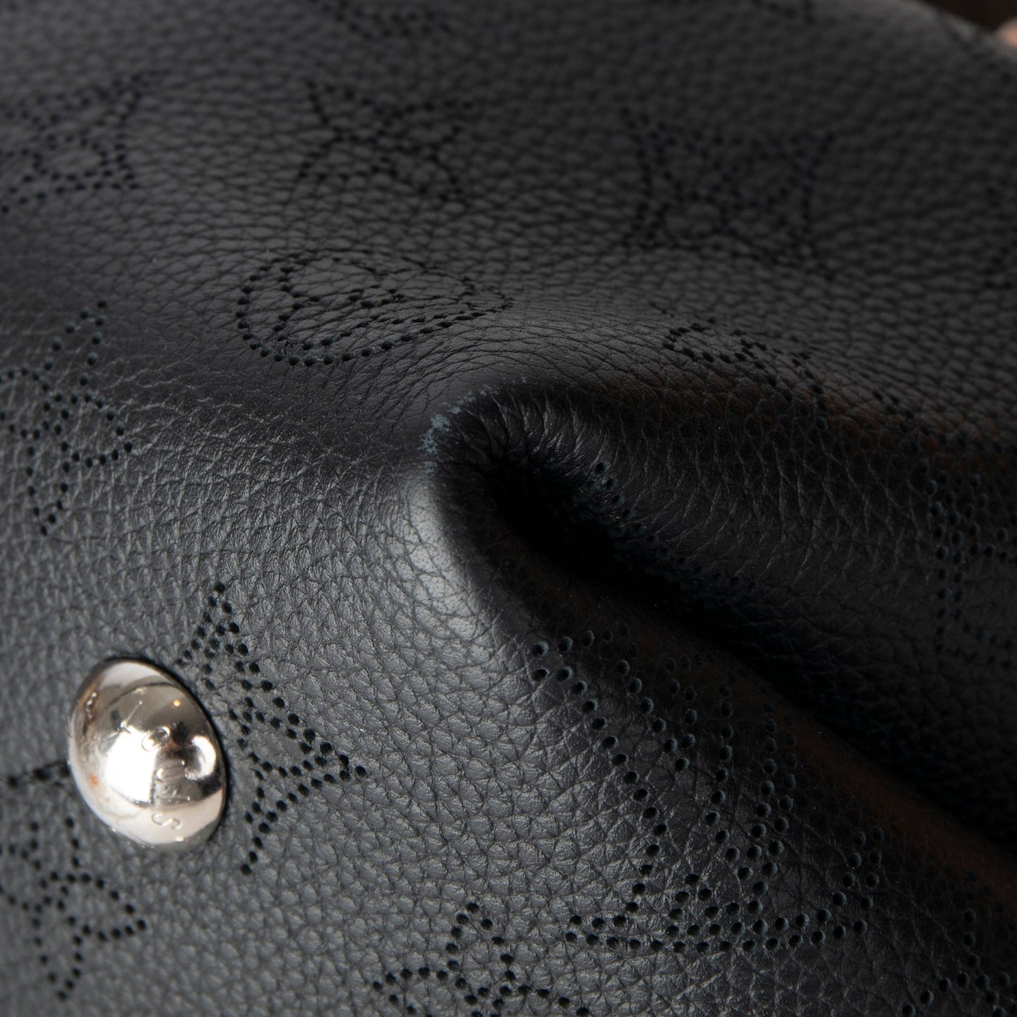 Louis Vuitton 2020 Mahina Leather Bella Bucket Bag
