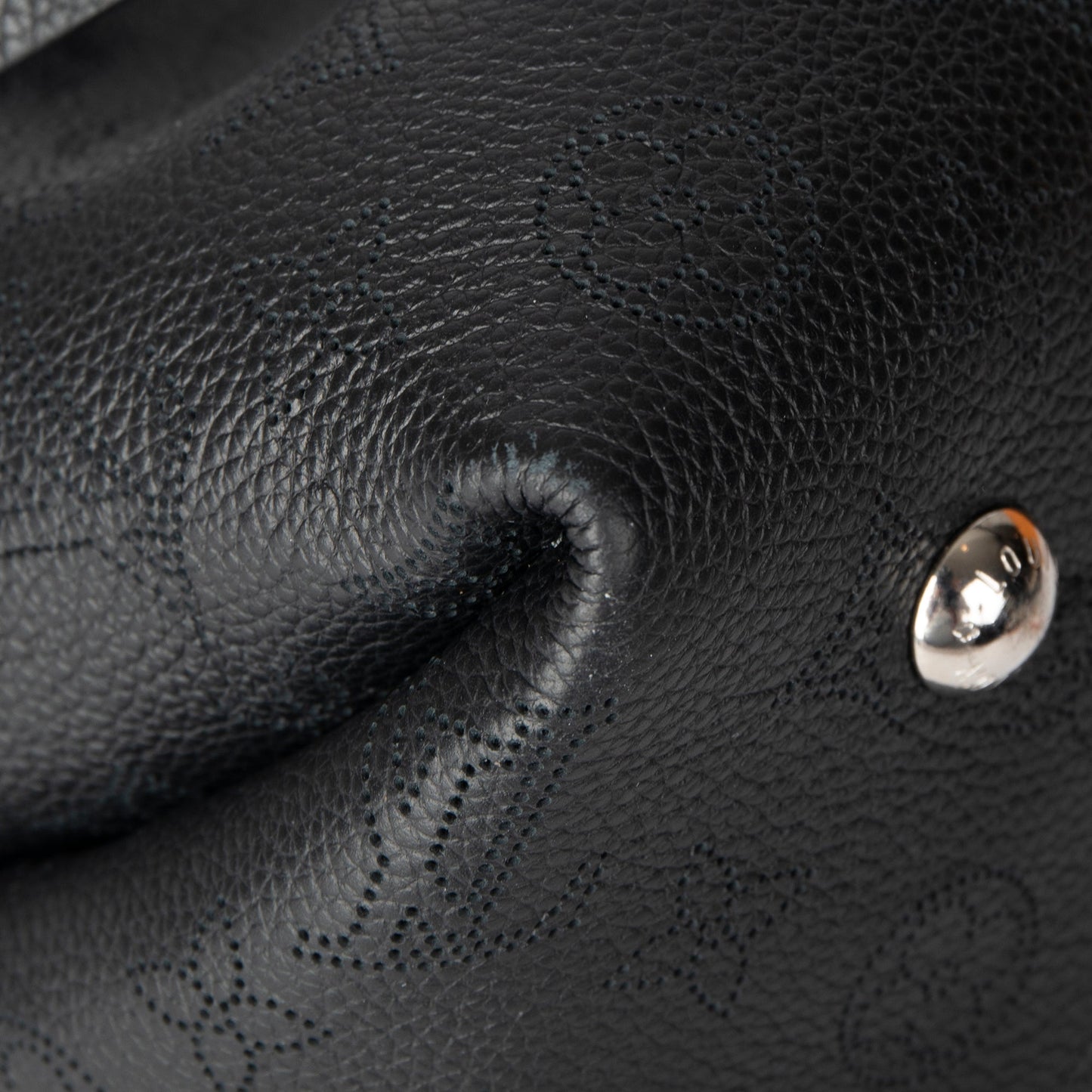Louis Vuitton 2020 Mahina Leather Bella Bucket Bag
