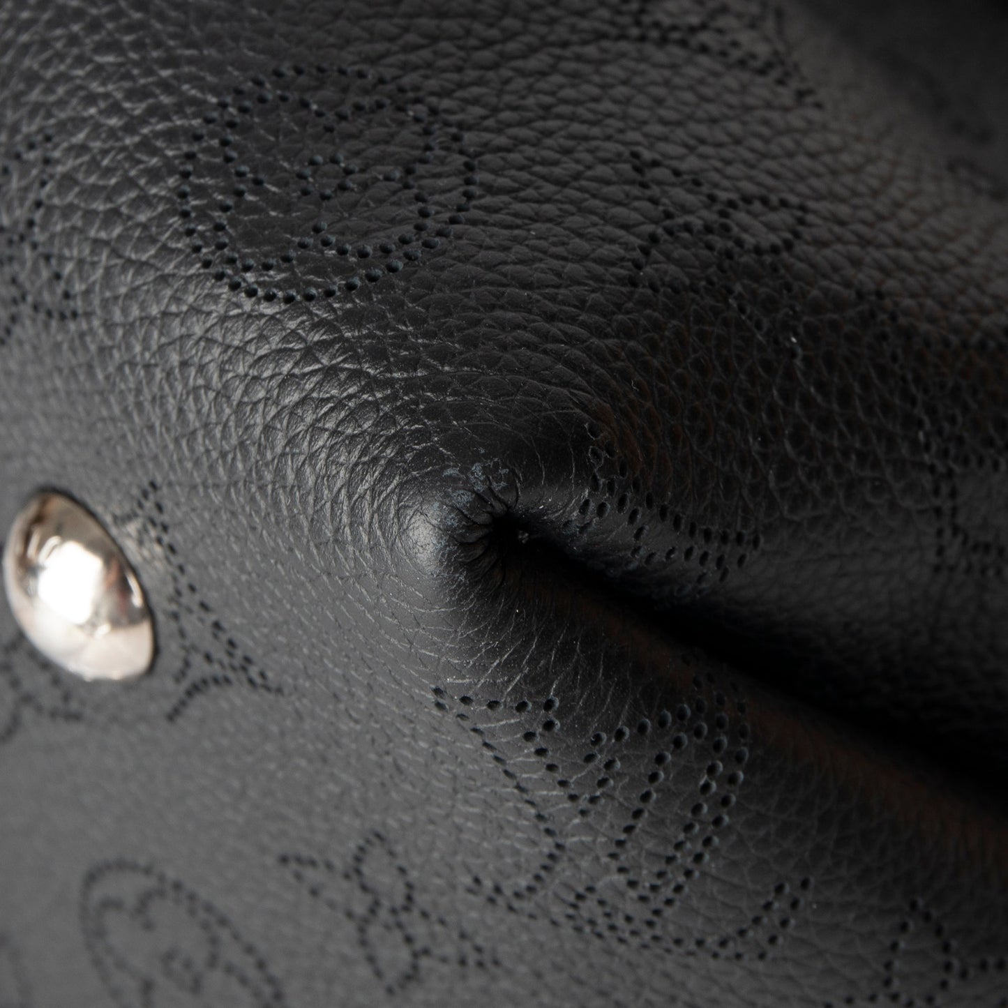 Louis Vuitton 2020 Mahina Leather Bella Bucket Bag
