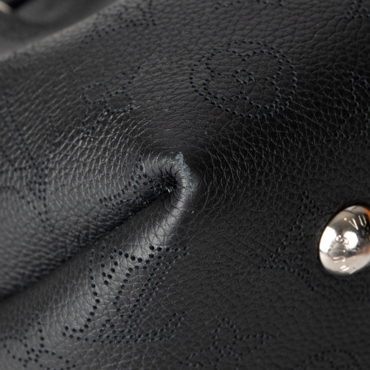 Louis Vuitton 2020 Mahina Leather Bella Bucket Bag
