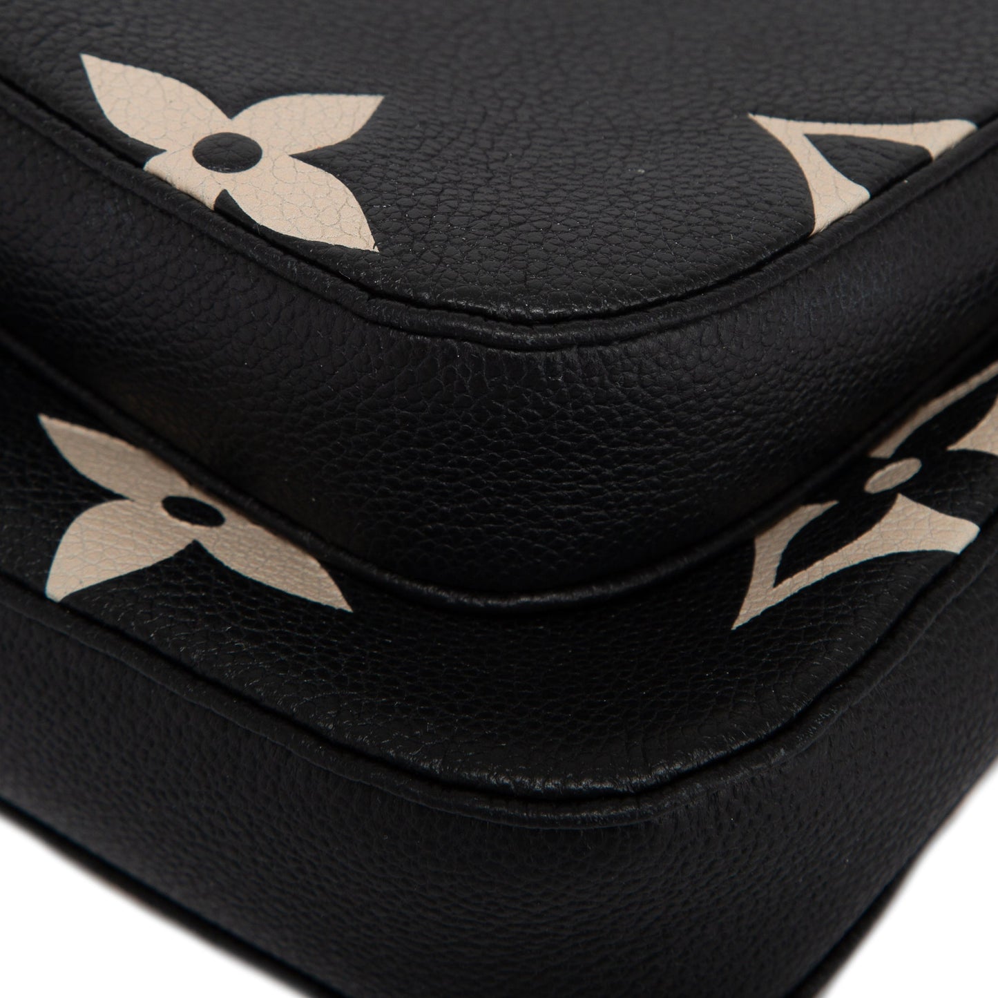 Louis Vuitton 2022 Bicolor Empreinte Leather Multi-Pochette Accessoires