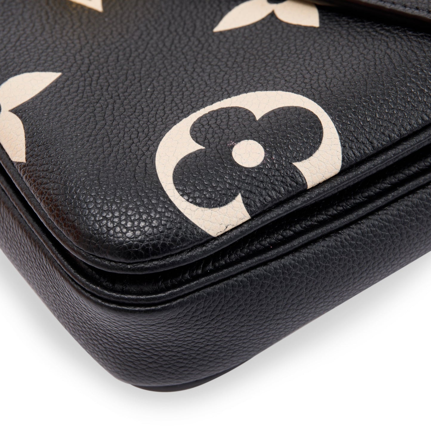 Louis Vuitton 2022 Bicolor Monogram Empreinte Pochette Metis