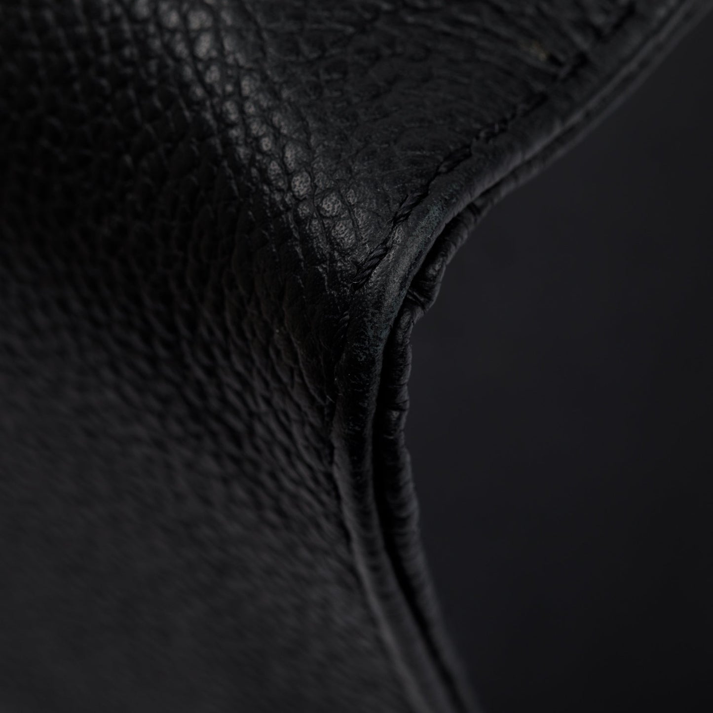 Louis Vuitton 2022 Black Empreinte Leather OnTheGo GM