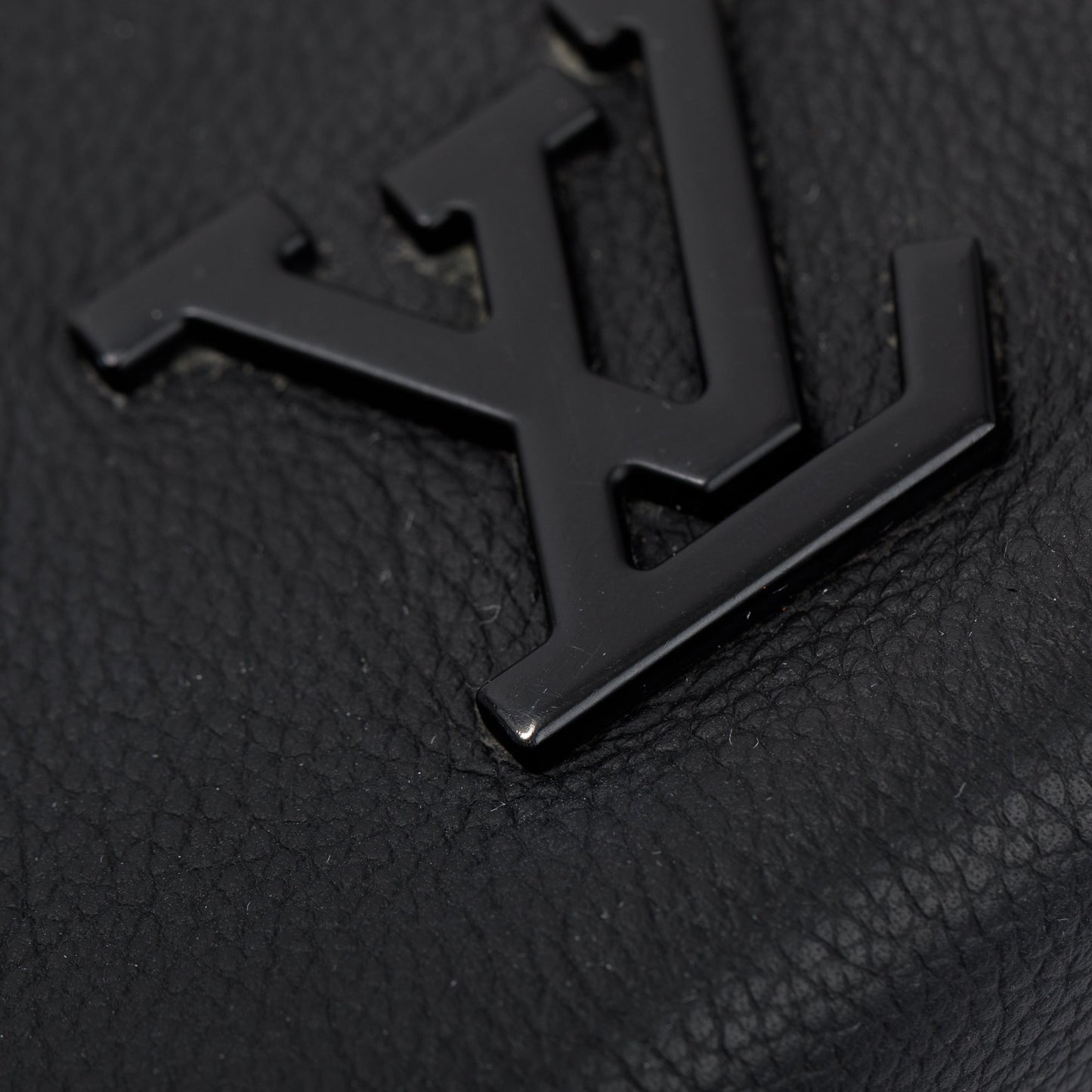 Louis Vuitton 2022 Black LV Aerogram Calfskin Leather Messenger Voyage