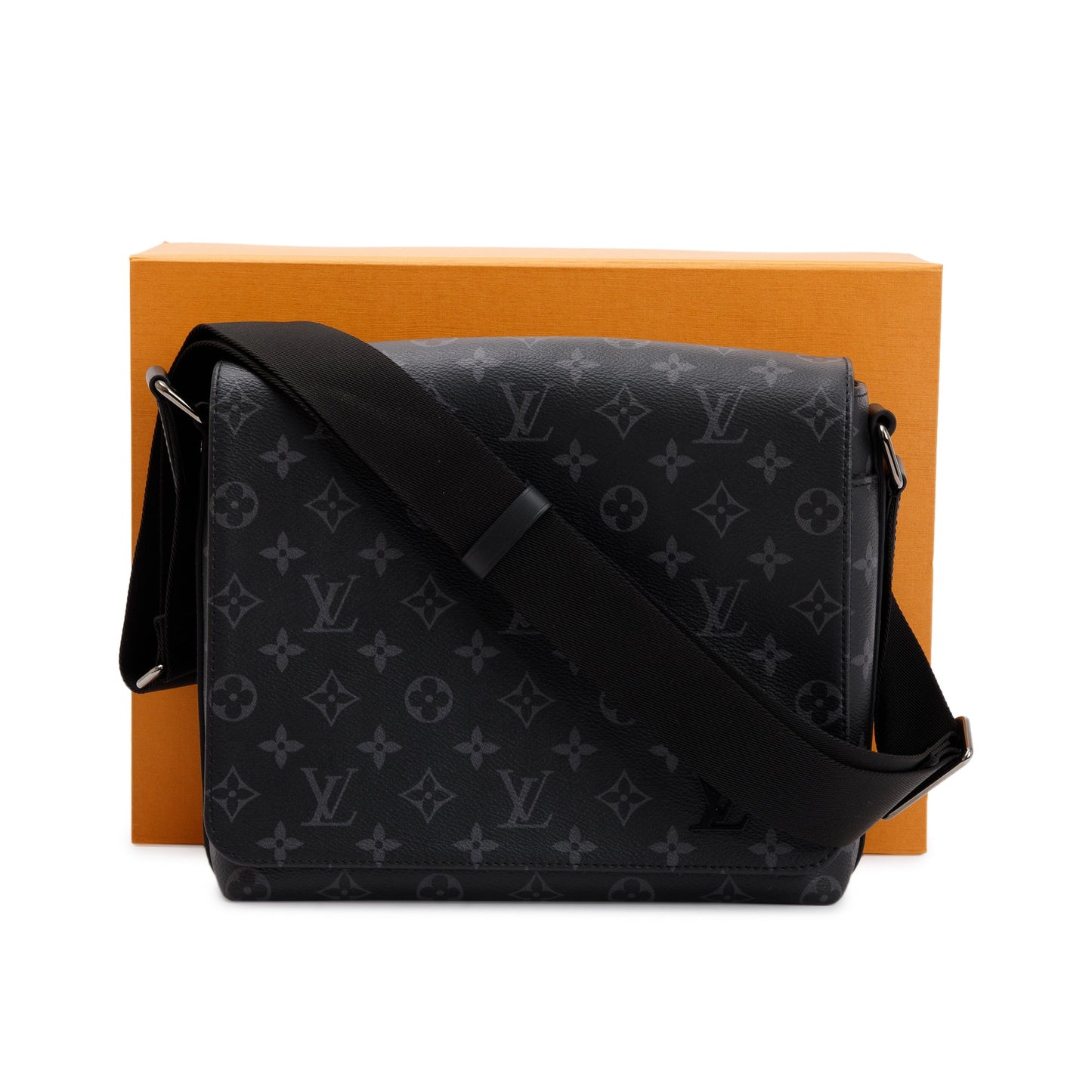 Louis Vuitton 2022 Monogram Eclipse District PM