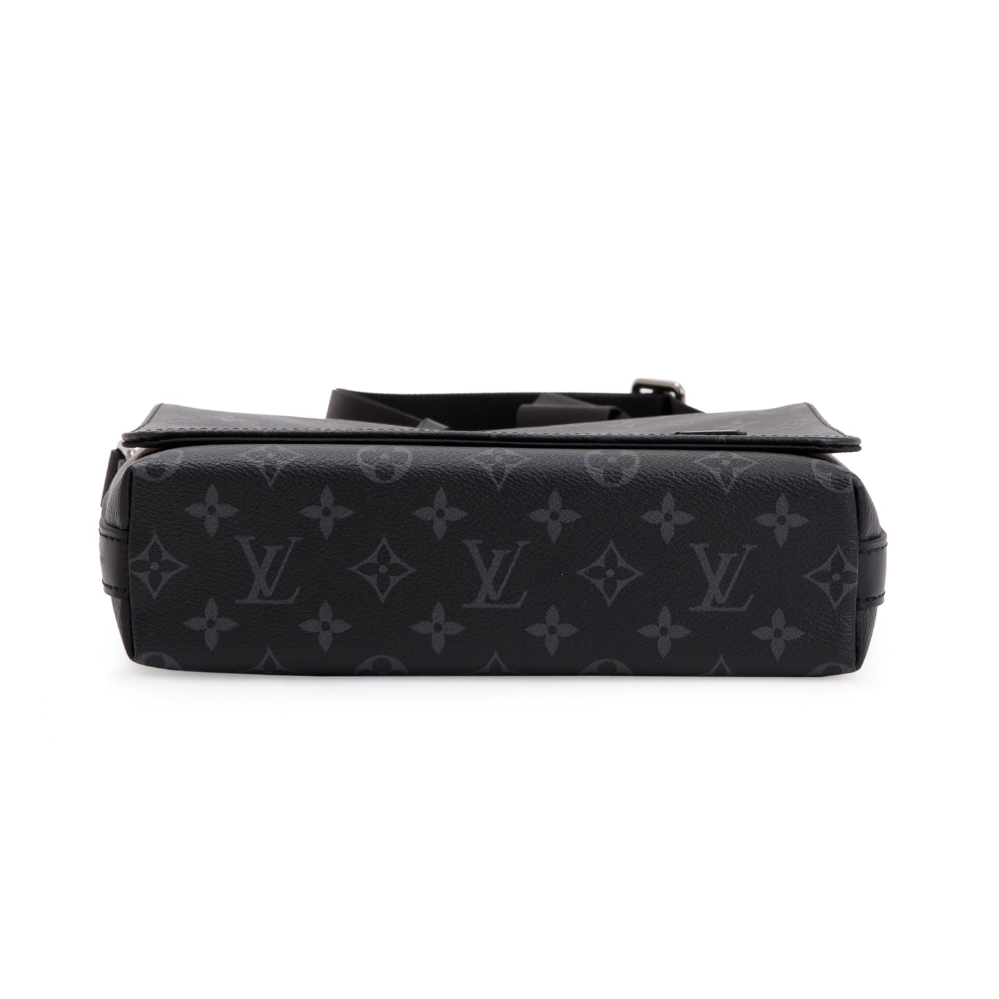 Louis Vuitton 2022 Monogram Eclipse District PM