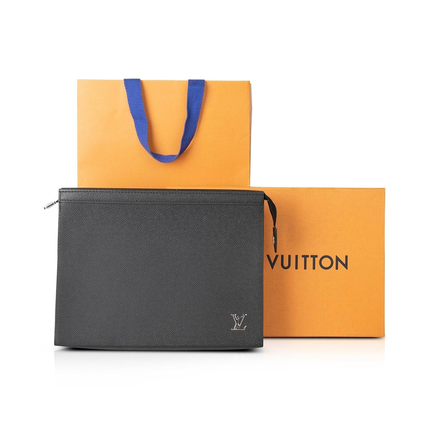 Louis Vuitton 2022 Taiga Leather Pochette Voyage